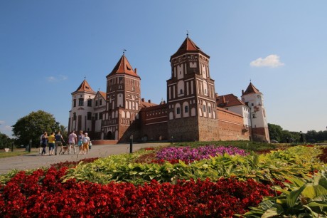 Mir Castle