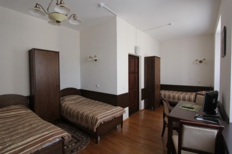 1-room triple, hotel