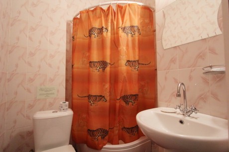 1-room triple, hotel
