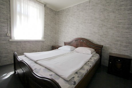 2-месны 1-пакаёвы, Дом «Рэтра»