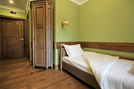 1-room single, Left and right wings