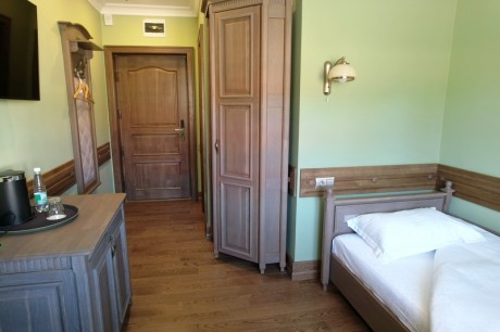 1-room single, Left and right wings