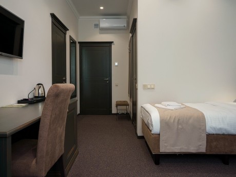 1-room double / twin, hotel