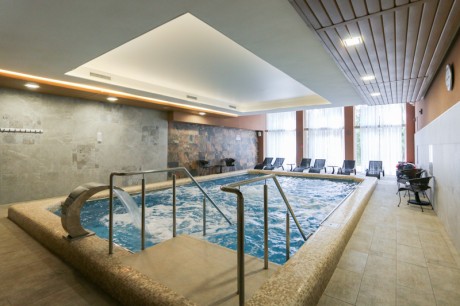 Isloch Park - Swimming pool