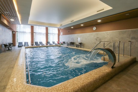 Isloch Park - Swimming pool