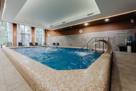 Isloch Park - Swimming pool