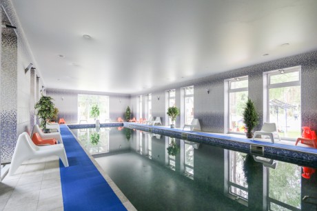  Serebryanyiy rodnik - Swimming pool