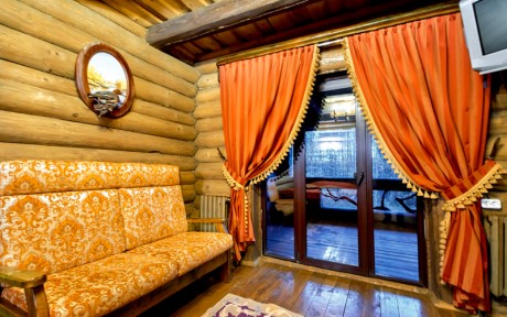 House for 4 people, cottage «Zayachjya izba»