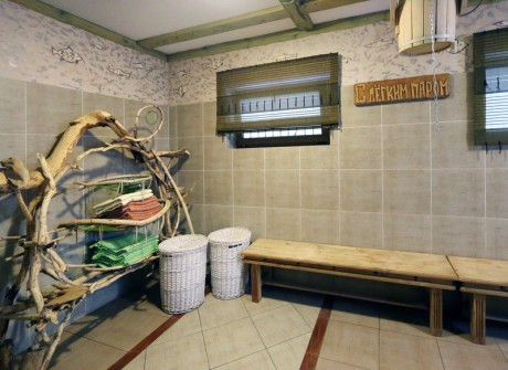 For 9 people, guest house