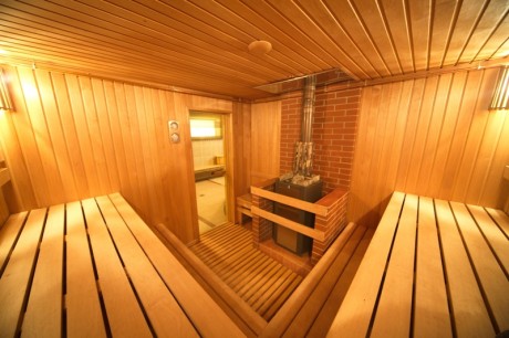 For 9 people, guest house