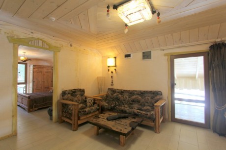 For 9 people, guest house