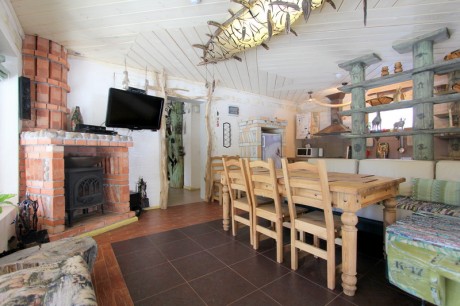 For 9 people, guest house