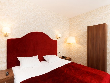 1-room single economy, hotel