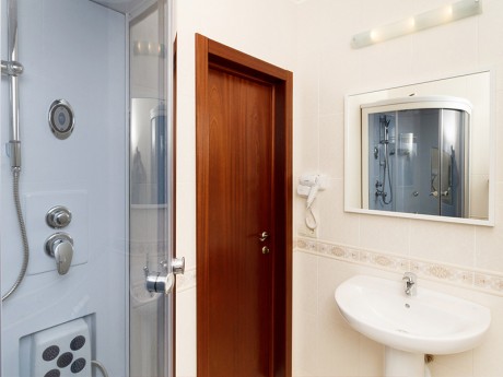 1-room single economy, hotel