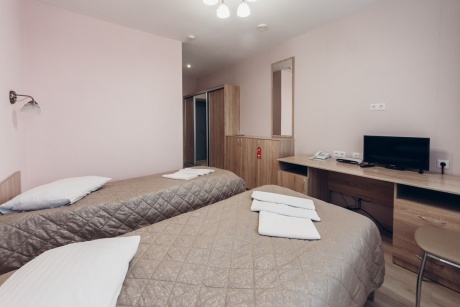 1-room double Twin, main building