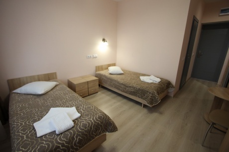 1-room double Twin, main building