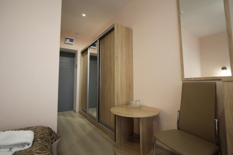1-room double Twin, main building