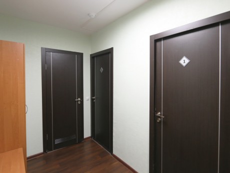 2-room triple, main building