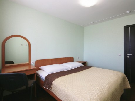 2-room double suite, main building