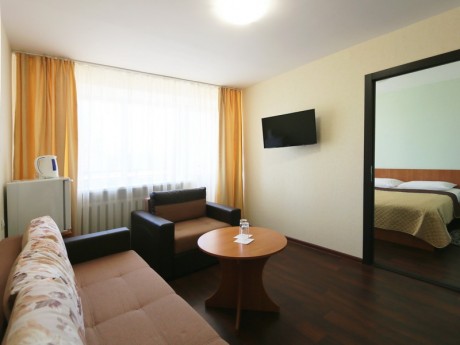 2-room double suite, main building