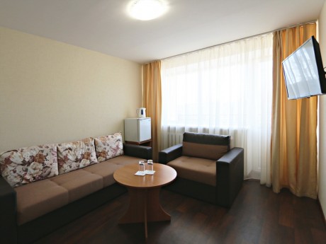 2-room double suite, main building