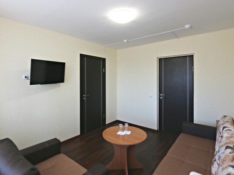 2-room double suite, main building