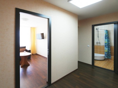 2-room double suite, main building