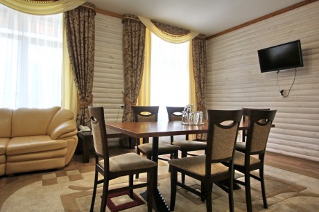 3-room triple suite, hotel
