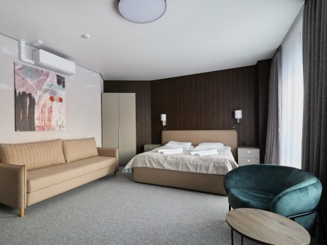 Double 1-room standard with jacuzzi, Wellness-center