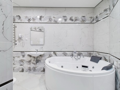 Double 1-room standard with jacuzzi, Wellness-center
