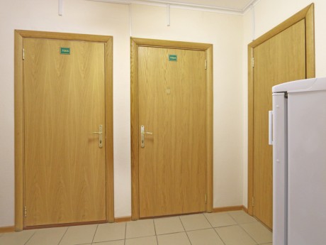 1-room single in a block, main building