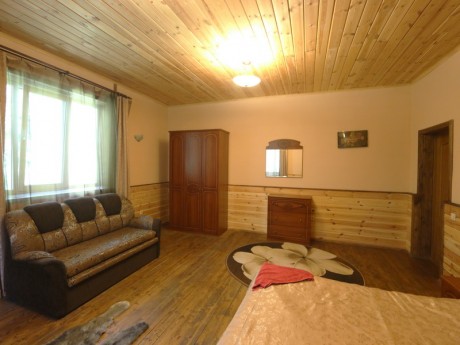 For 10 people, guest house