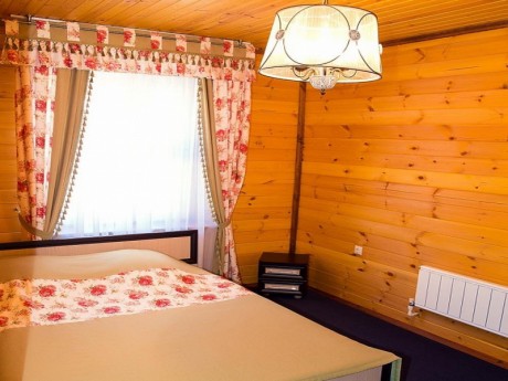 1-room triple «Lux-2», cottage Priozerny