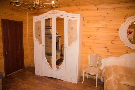 For 4 people, estate «General-Gubernatorskaya»